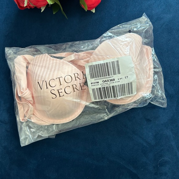 Victoria’s Secret The T shirt lightly lined full coverage bra - Picture 8 of 9